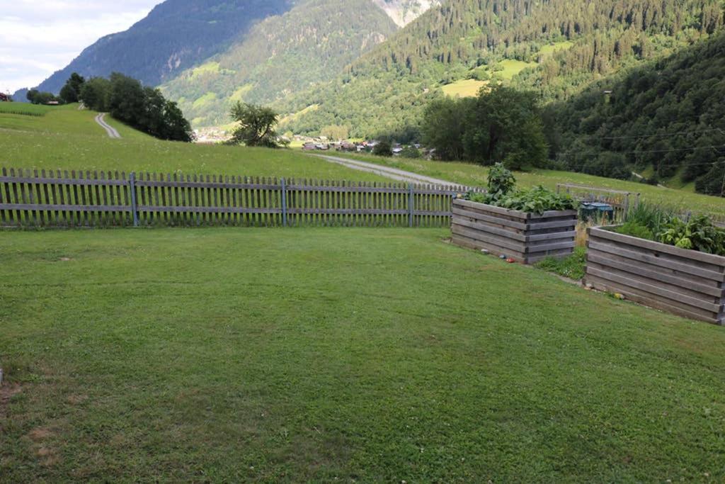 Ferienwohnung Fuer 5 Personen In Cumpadials, Inmitten Der Surselva Sumvitg Dış mekan fotoğraf